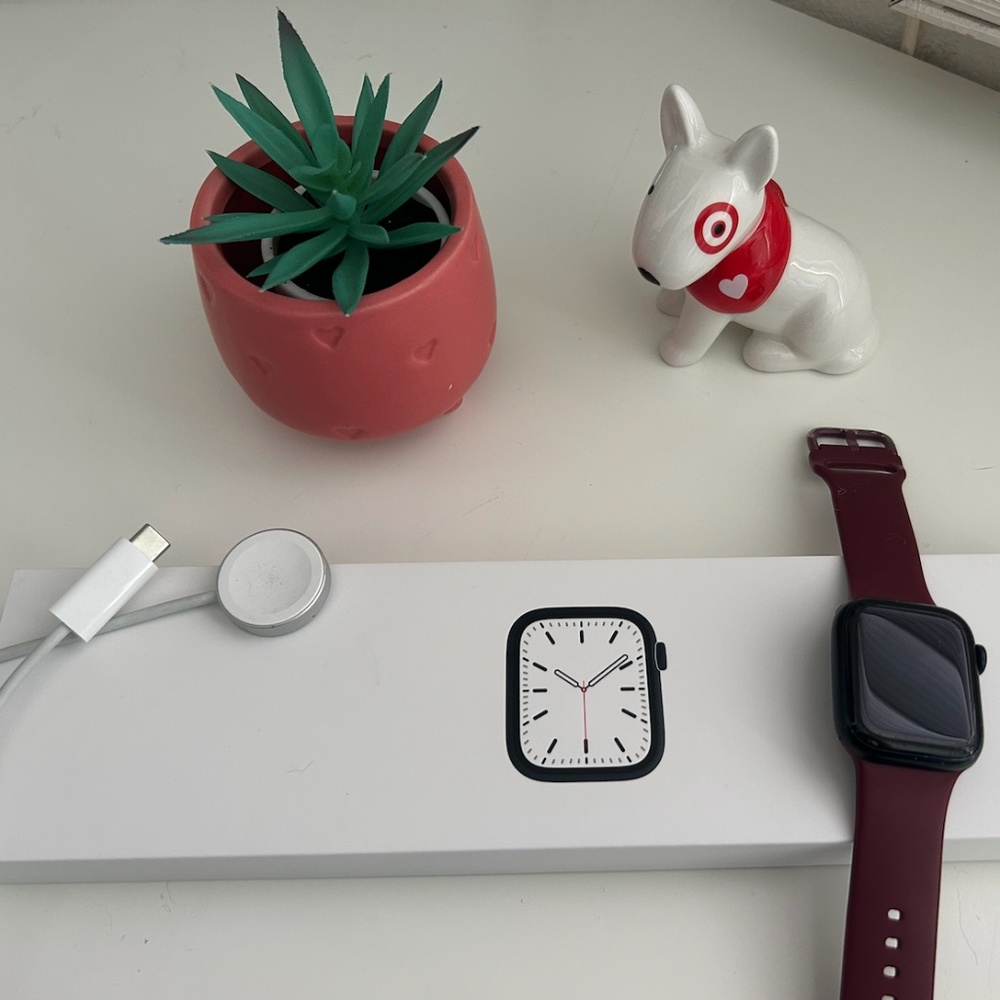 Apple Watch Series 7 41mm with Cellular and GPS Capability